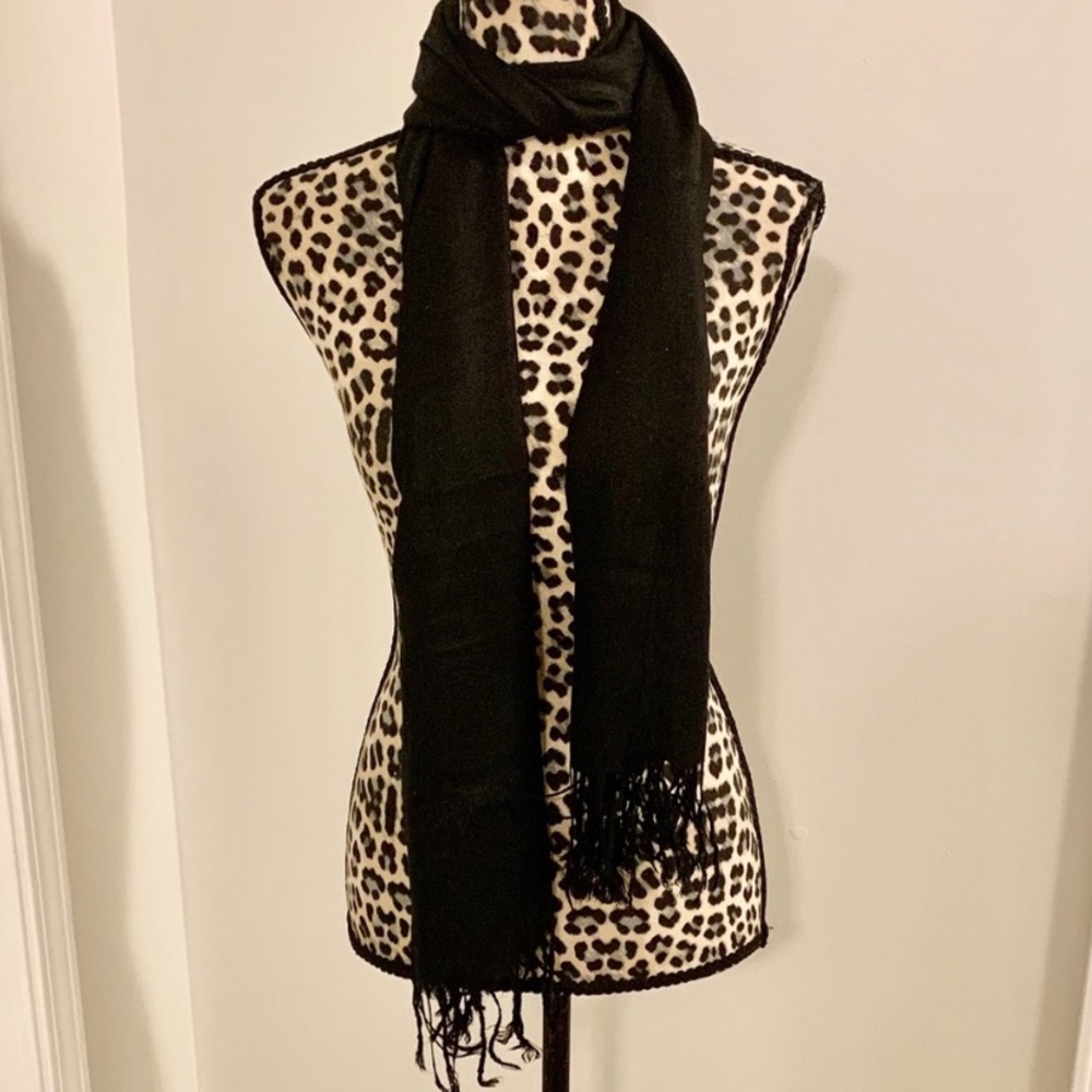 NWT cozy black pashmina shawl/scarf